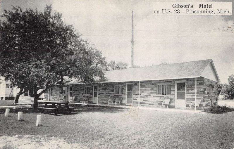 Gibsons Motel - Vintage Postcard (newer photo)